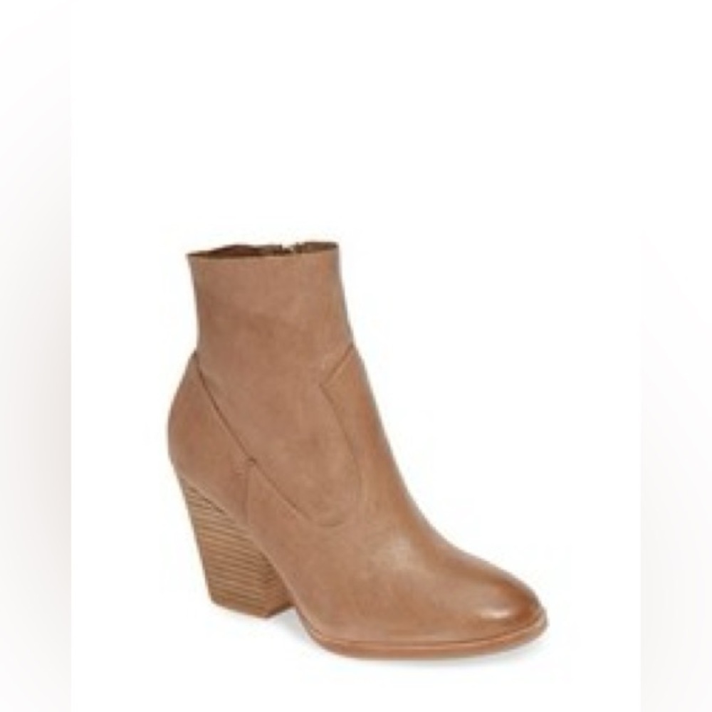Isola Lani block heel bootie tan leather‎ size 10